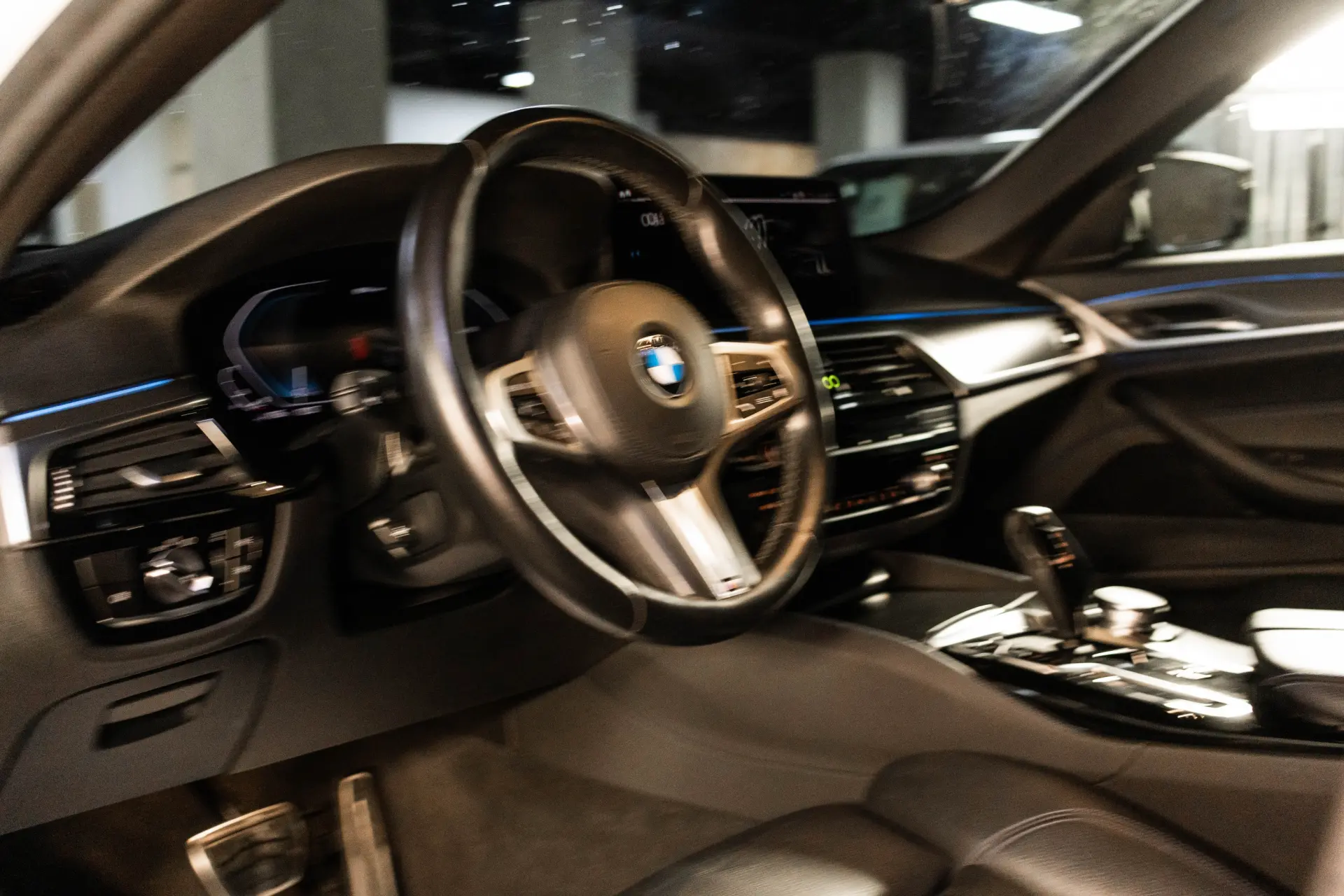 BMW 530 e Pack Desportivo M 17