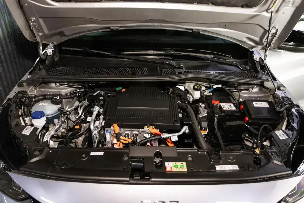 Peugeot e-208 50 kWh Allure 4
