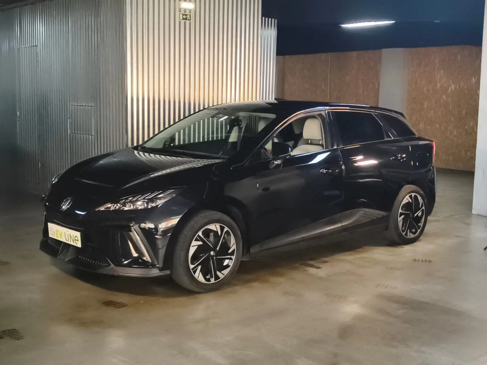 MG MG4 64 kWh Luxury 1