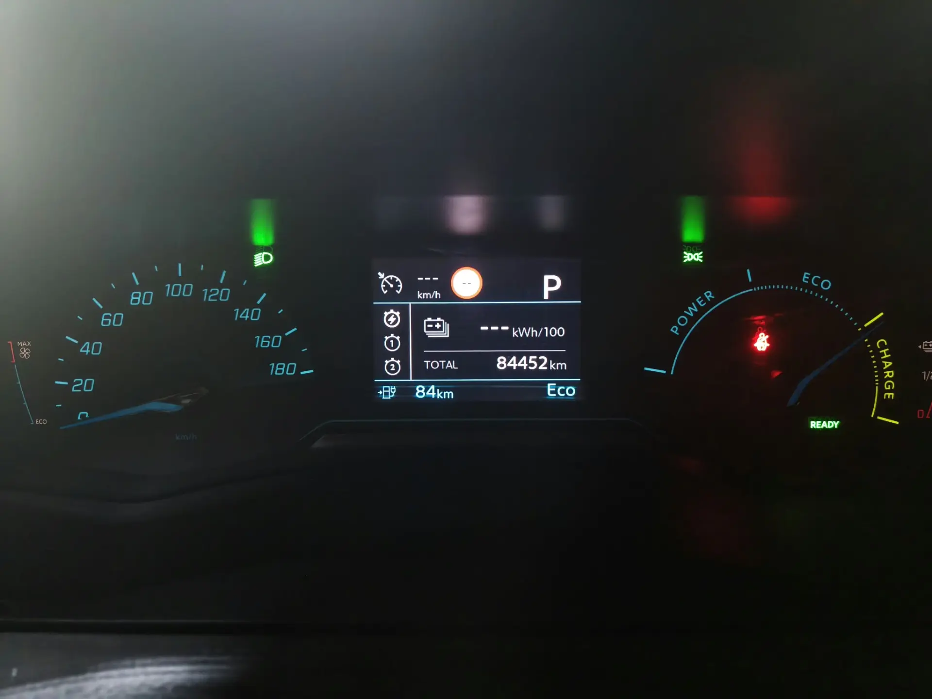 Peugeot e-2008 50 kWh Active Pack 28