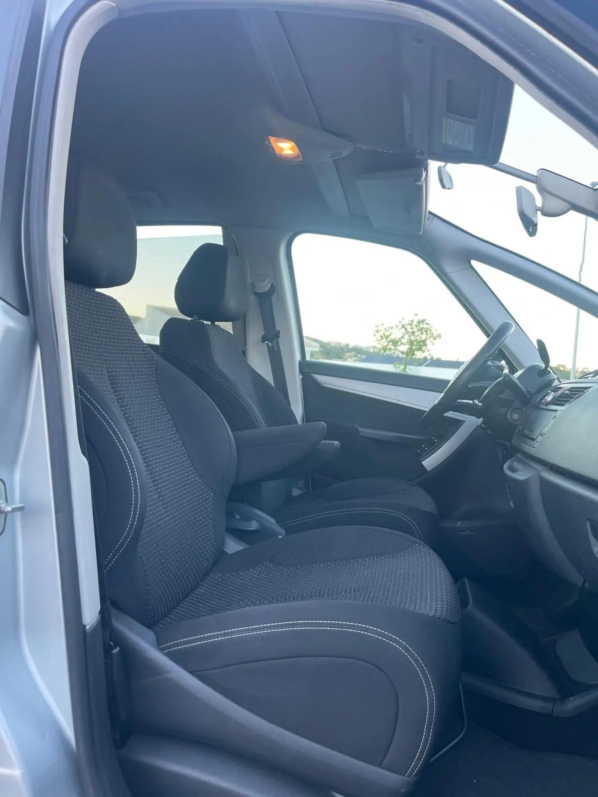 Citroën C4 Picasso 1.6 HDi Business Pack CMP6 12