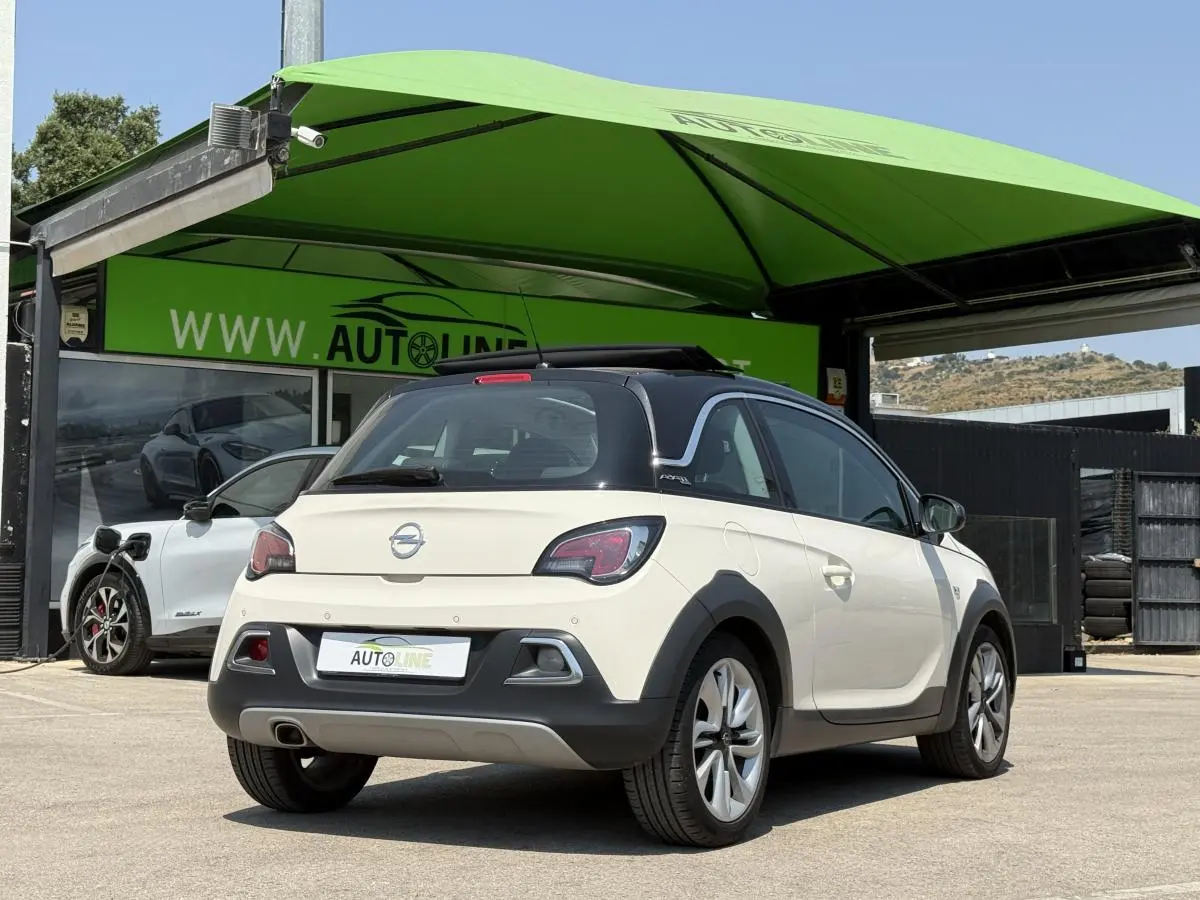 Opel Adam 1.0 T Rocks 6