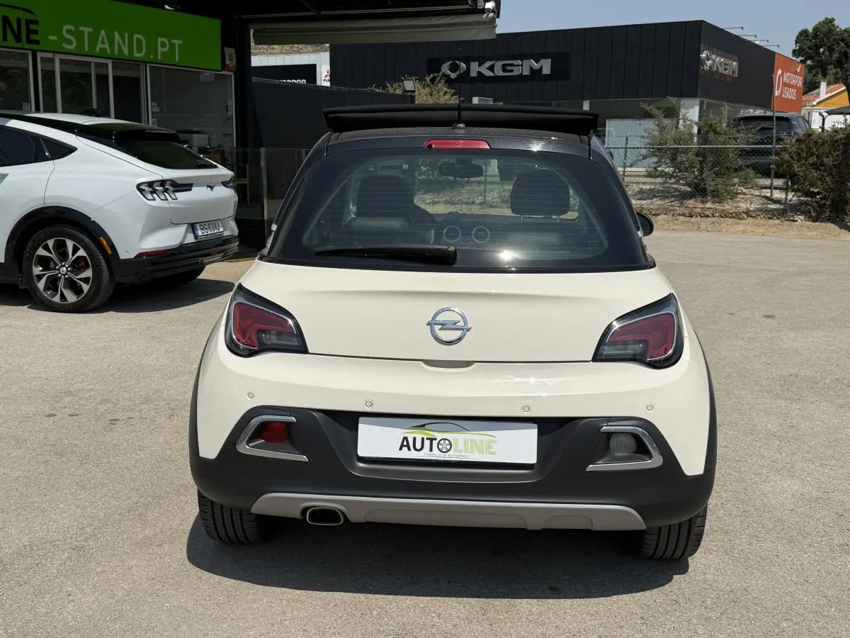 Opel Adam 1.0 T Rocks 8