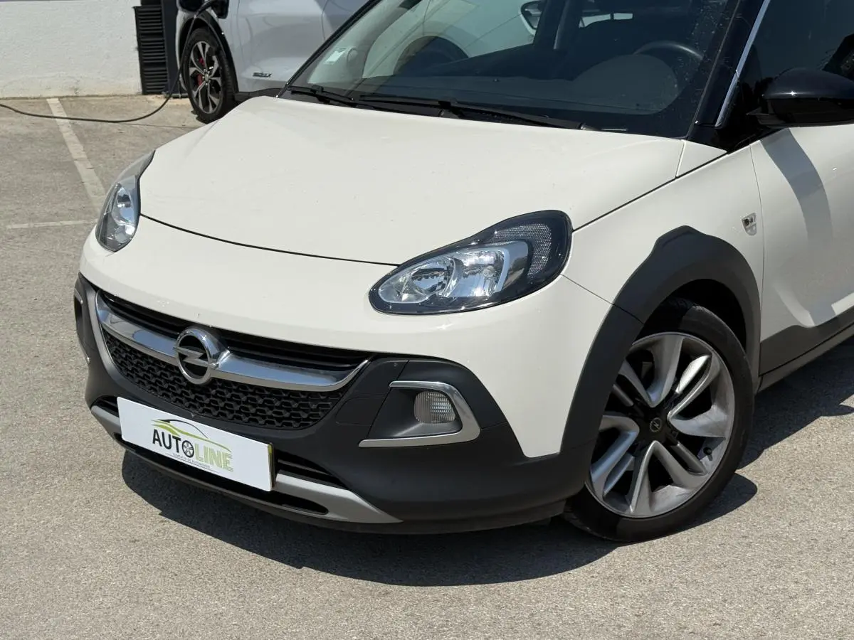 Opel Adam 1.0 T Rocks 11