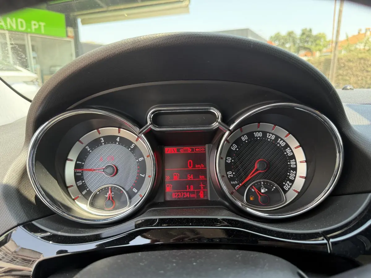 Opel Adam 1.0 T Rocks 20