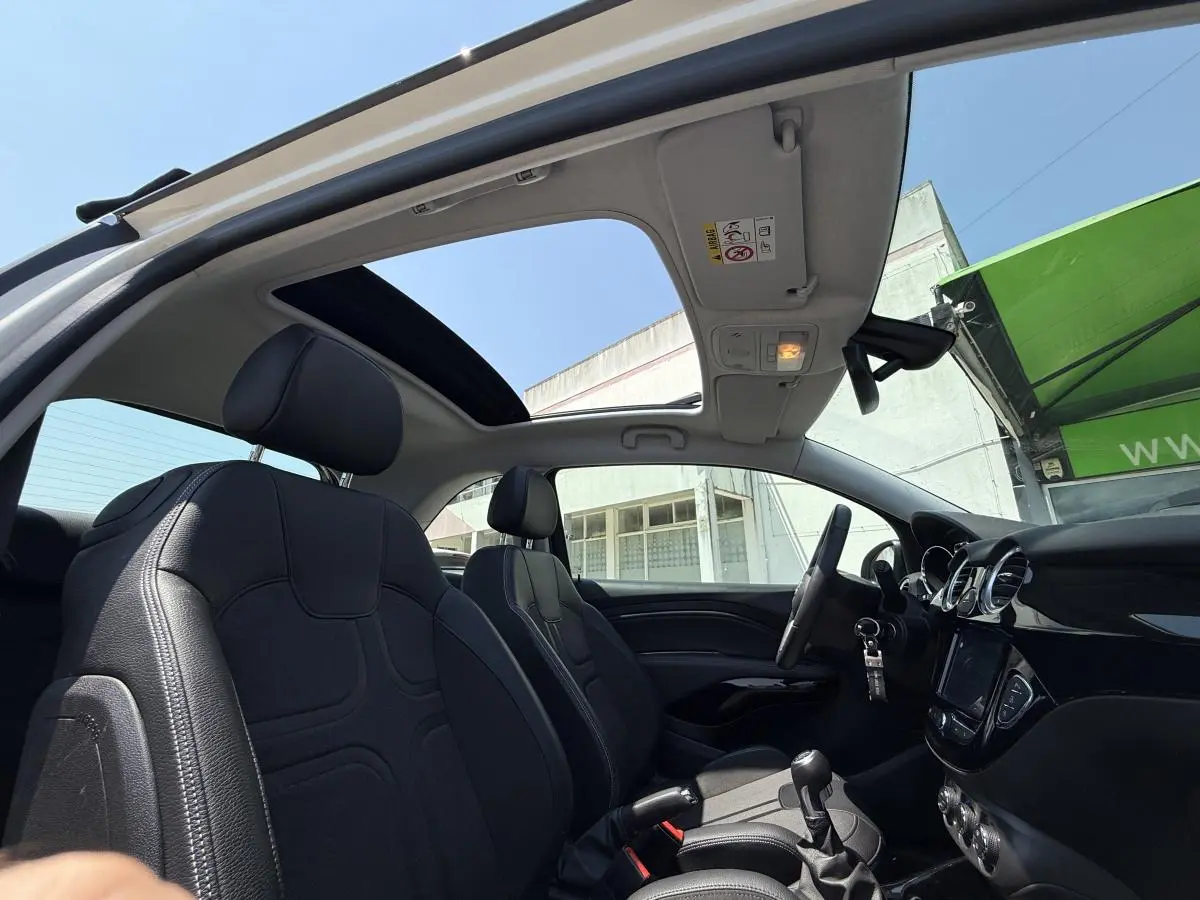 Opel Adam 1.0 T Rocks 22