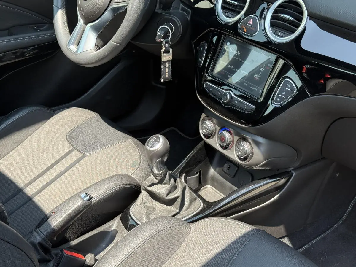 Opel Adam 1.0 T Rocks 25