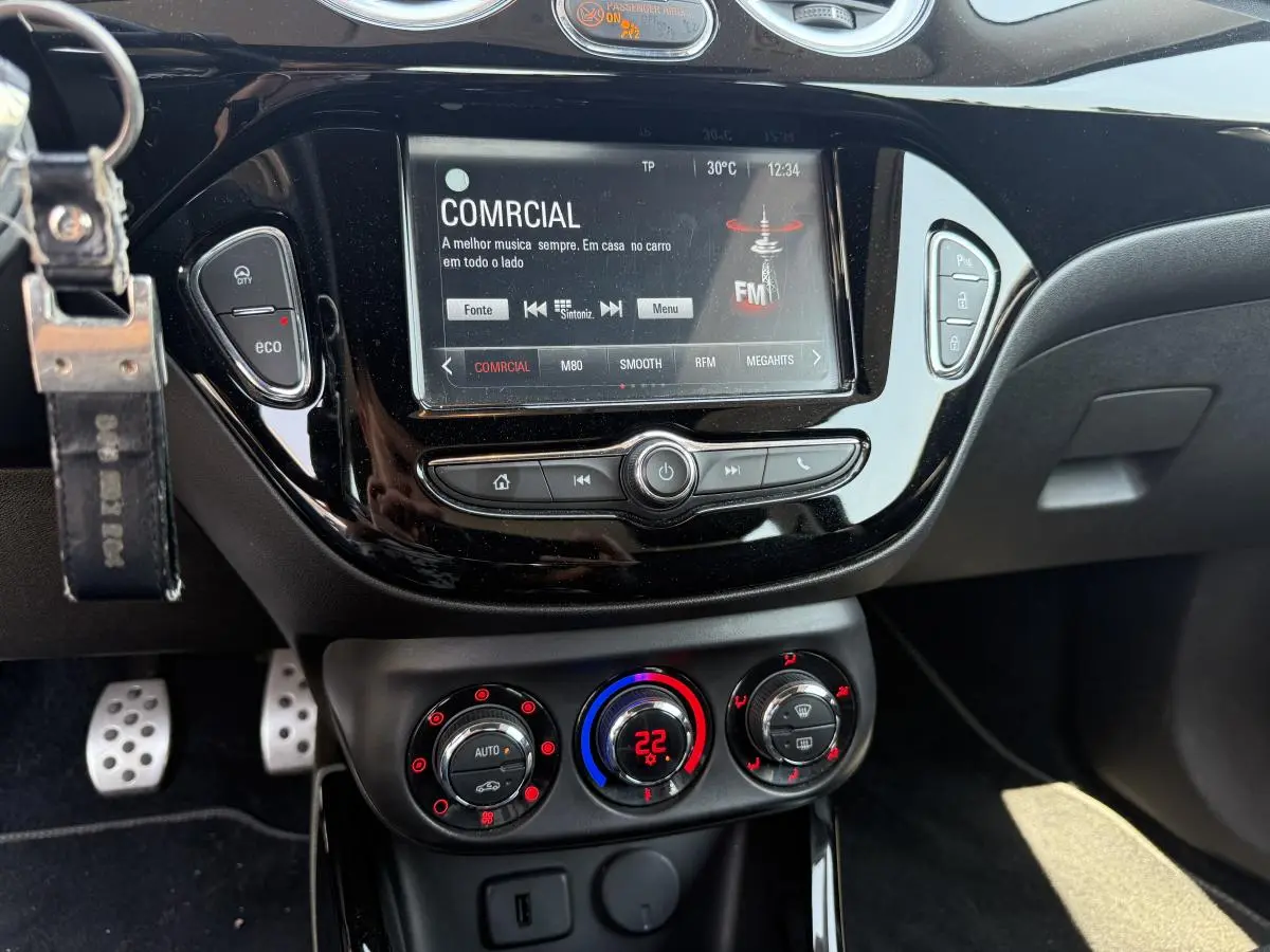 Opel Adam 1.0 T Rocks 26