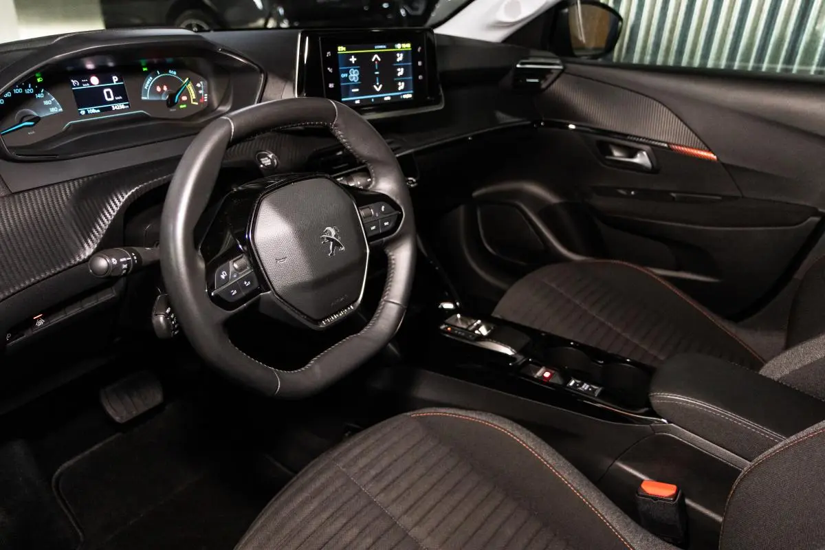 Peugeot e-208 50 kWh Active 18