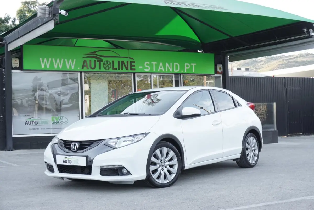 Honda Civic 2.2 i-DTEC Sport 2