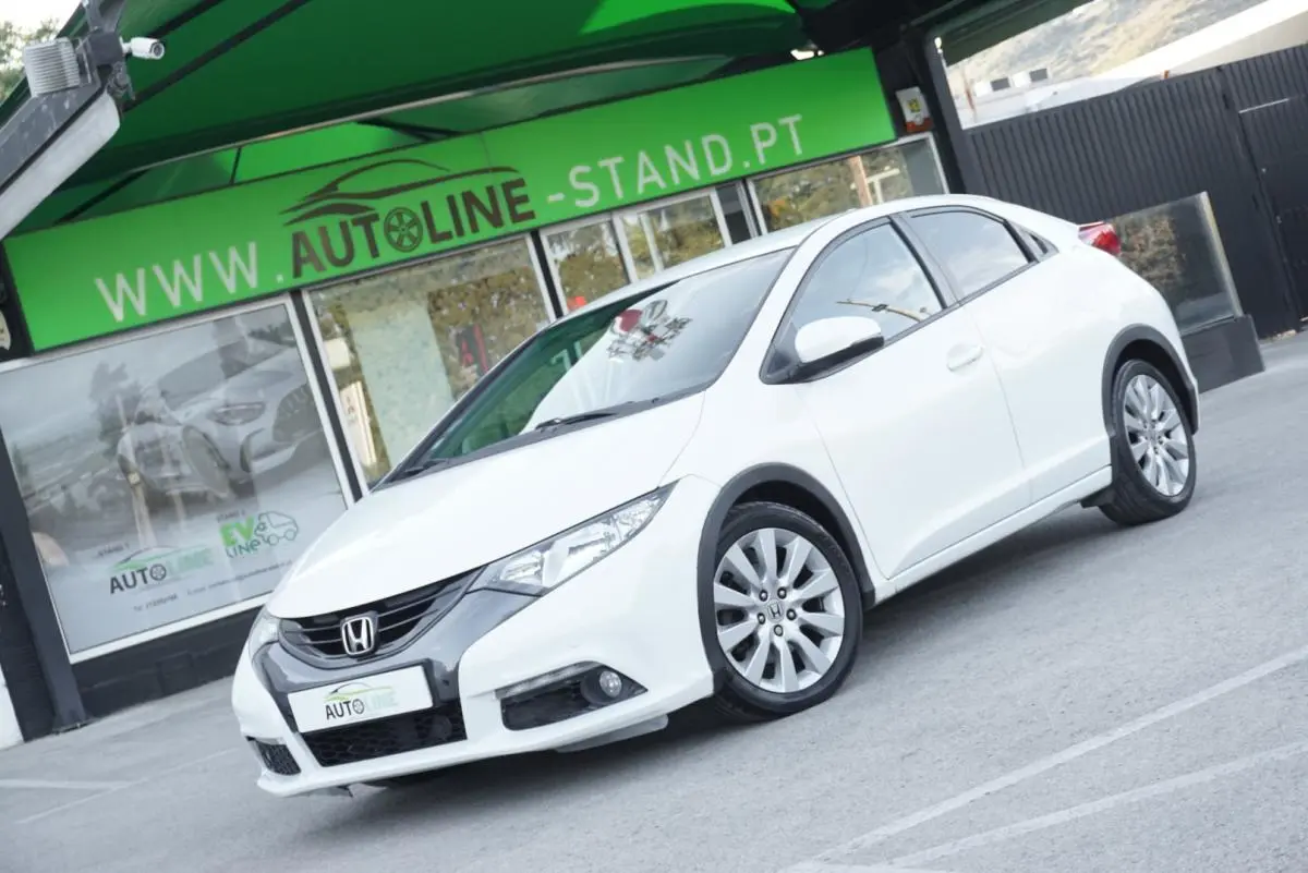 Honda Civic 2.2 i-DTEC Sport 3