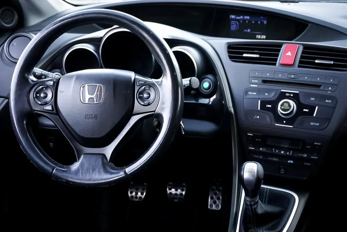 Honda Civic 2.2 i-DTEC Sport 13