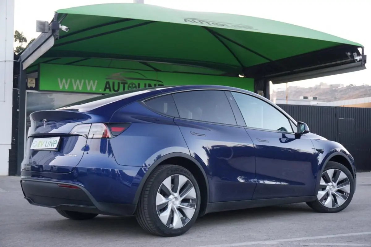 Tesla Model Y Long Range Dual Motor AWD 20