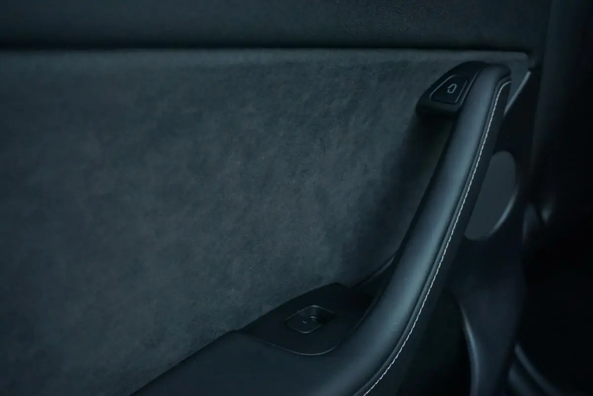 Tesla Model Y Long Range Dual Motor AWD 30