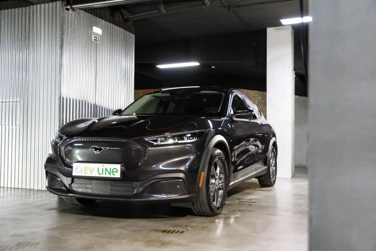 Ford Mustang Mach-E Alargada 3
