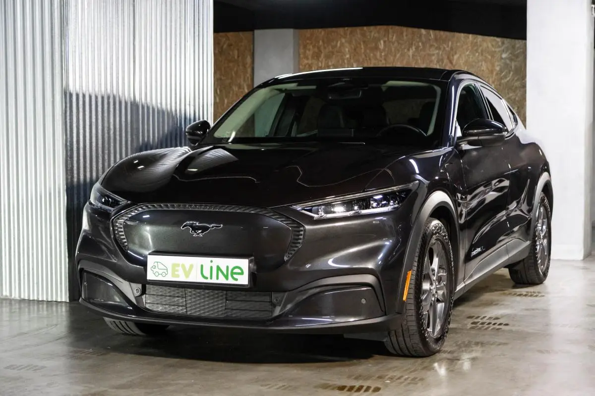 Ford Mustang Mach-E Alargada 4