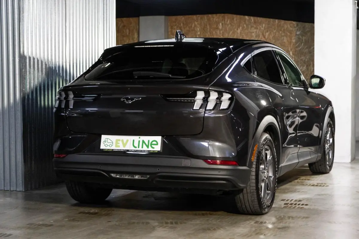 Ford Mustang Mach-E Alargada 14