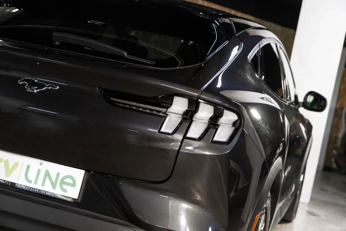 Ford Mustang Mach-E Alargada 16