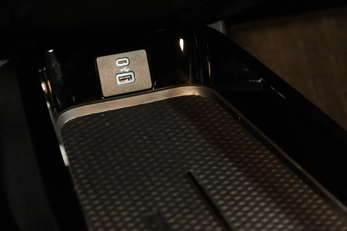 Ford Mustang Mach-E Alargada 34