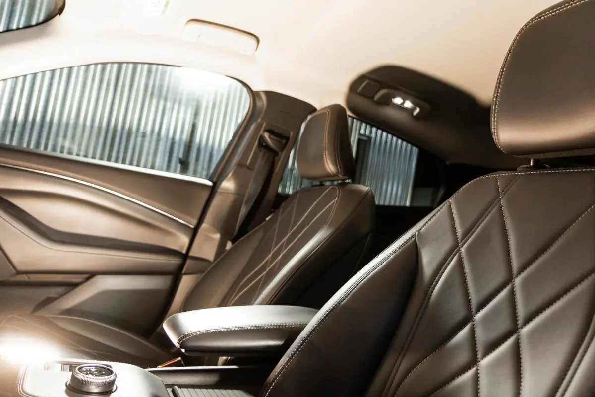 Ford Mustang Mach-E Alargada 38