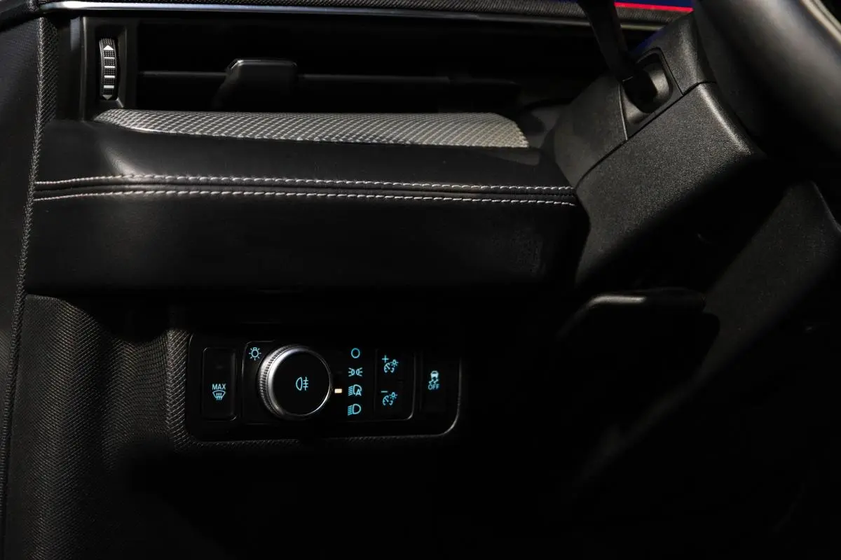 Ford Mustang Mach-E Alargada 44