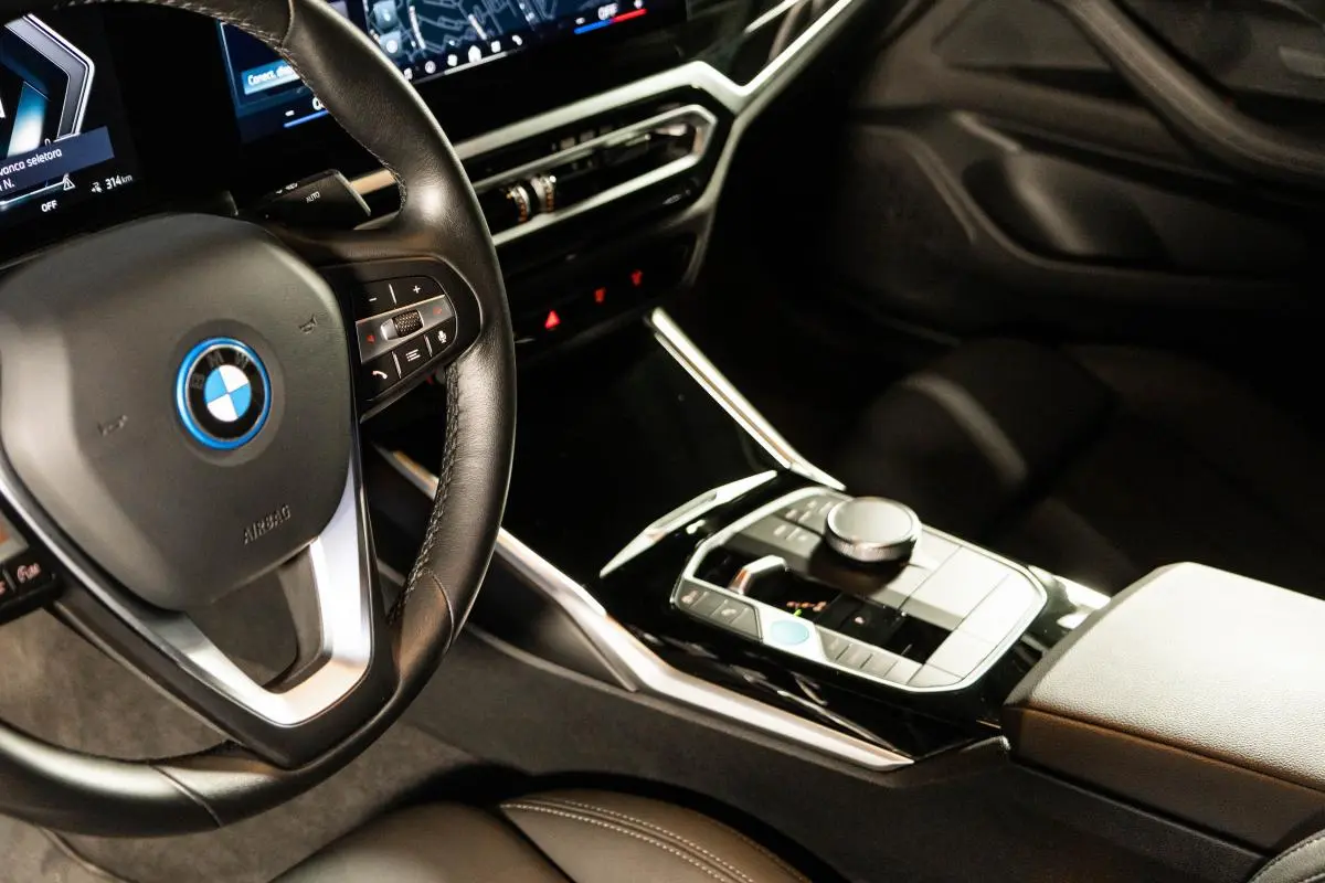 BMW i4 eDrive40 35