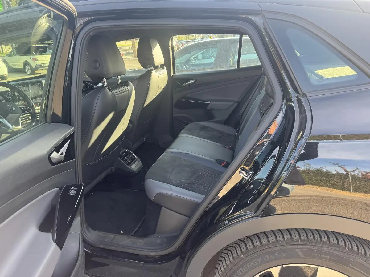 Volkswagen ID.4 77 kWh Pro Business 23
