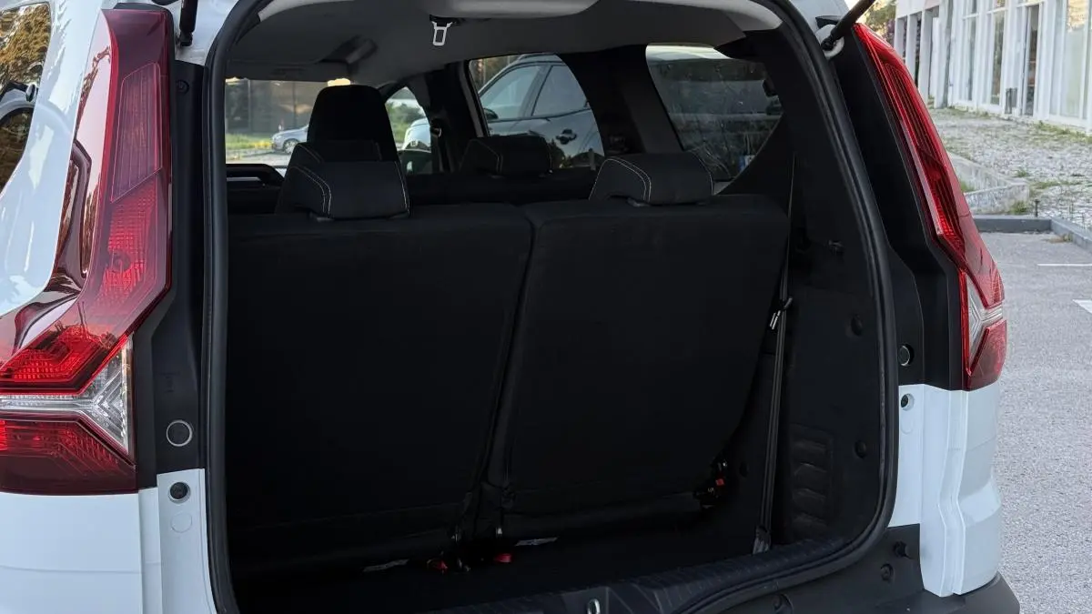 Dacia Jogger 1.0 ECO-G Comfort 7L Bi-Fuel 8