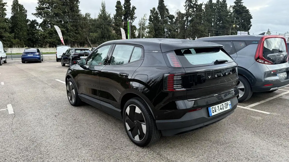 Volvo EX30 Single Extended Range 10