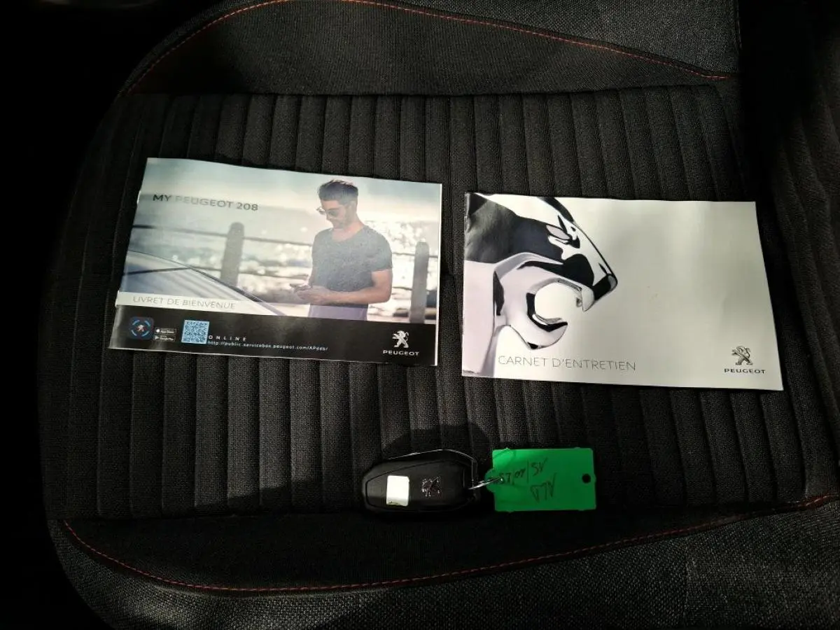 Peugeot e-208 Active 8