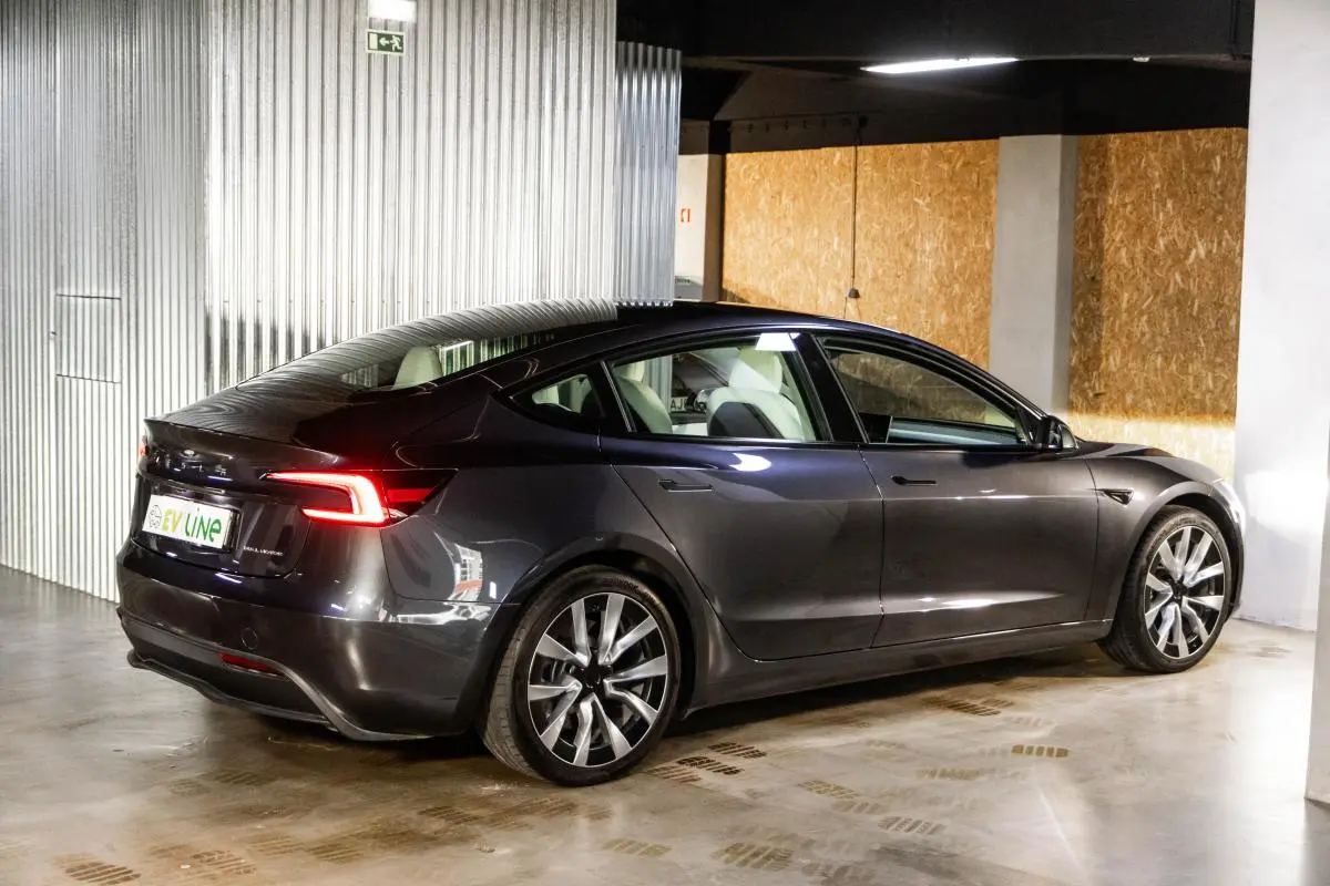 Tesla Model 3 Long Range Tração Integral 9