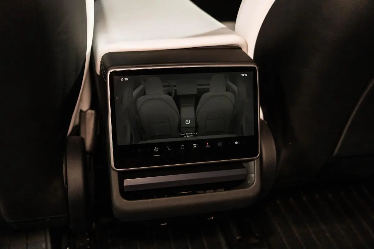 Tesla Model 3 Long Range Tração Integral 37