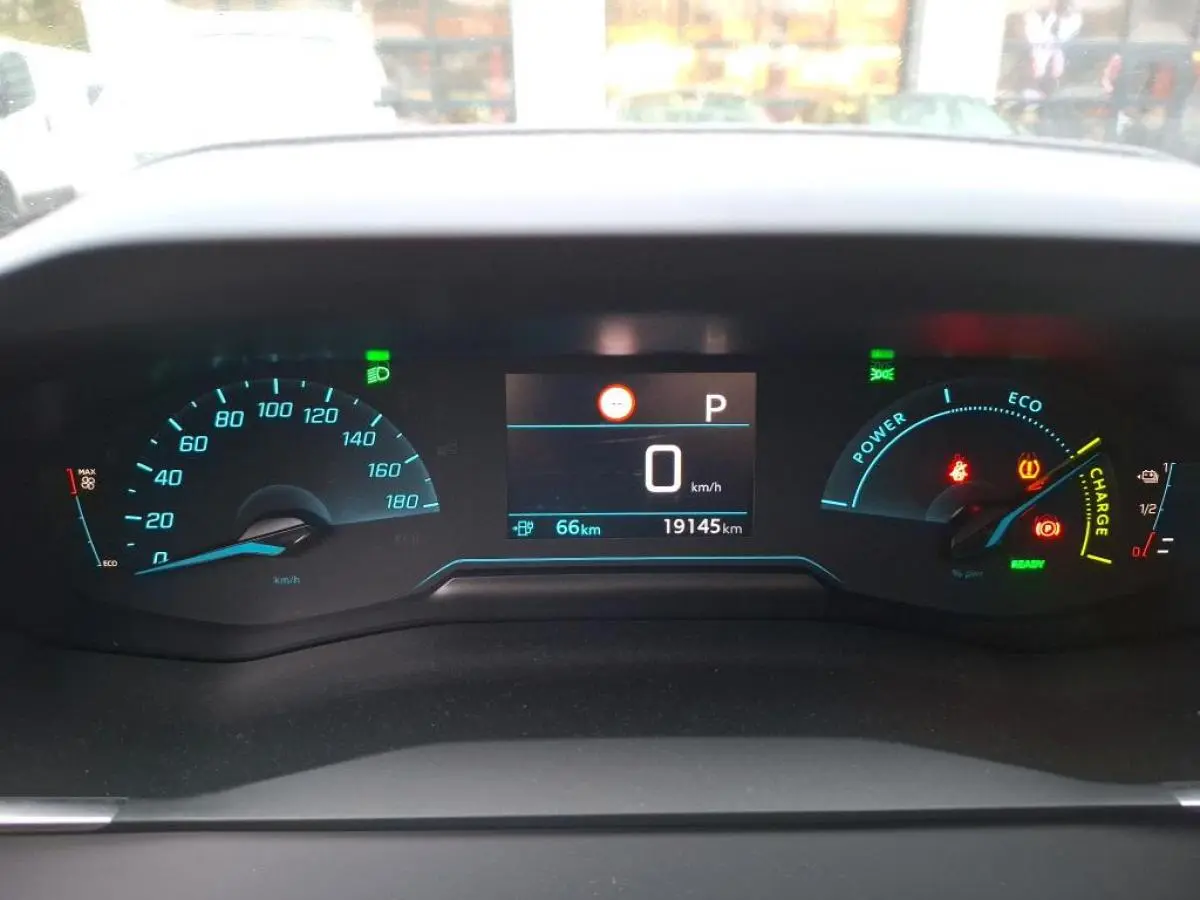 Peugeot e-208 Active Pack 7