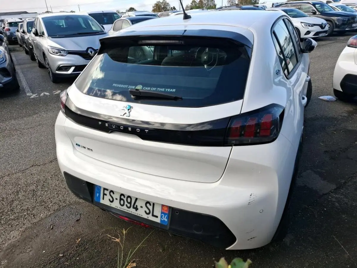Peugeot e-208 Active Business 3