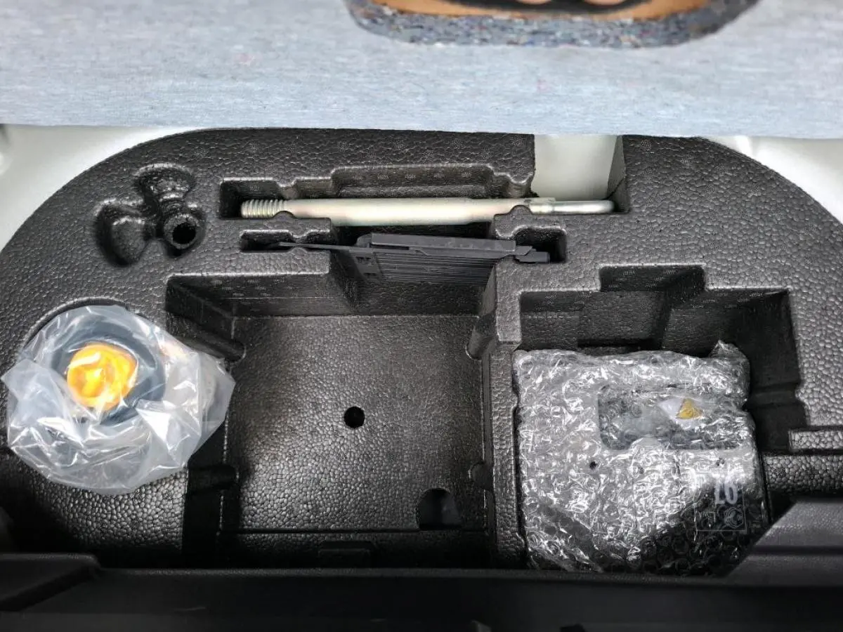 Peugeot e-208 50 kWh Active Pack 10