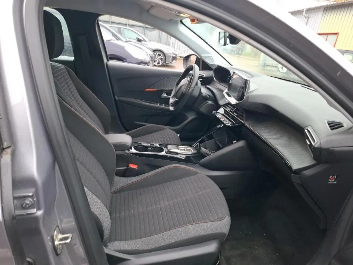 Peugeot e-208 50 kWh Active Pack 14