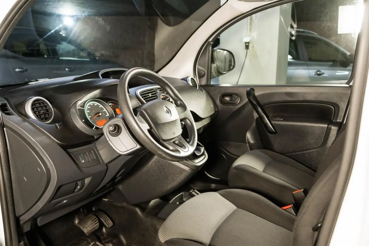 Renault Kangoo Z.E. 33 KW - IVA DEDUTIVÉL - BATERIAS PRÓPRIAS 21