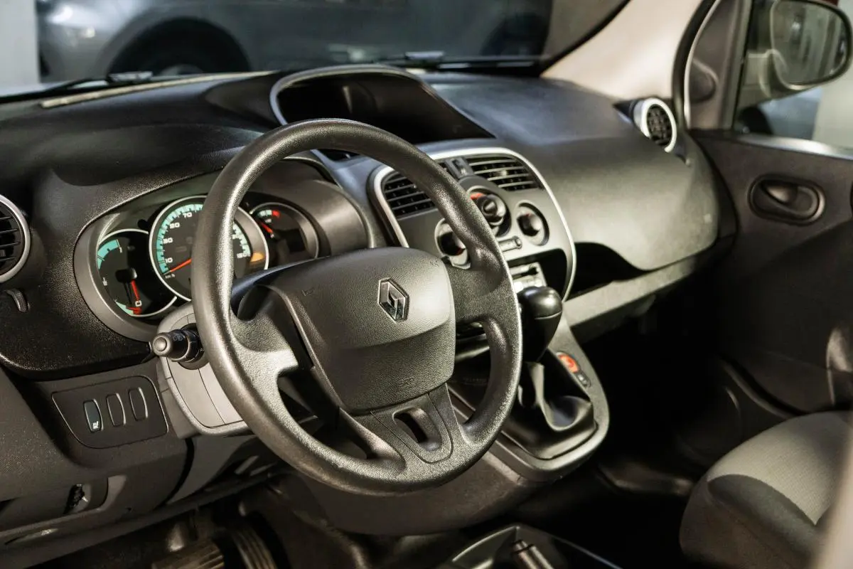 Renault Kangoo Z.E. 33 KW - IVA DEDUTIVÉL - BATERIAS PRÓPRIAS 23