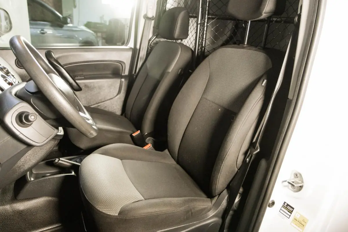Renault Kangoo Z.E. 33 KW - IVA DEDUTIVÉL - BATERIAS PRÓPRIAS 28