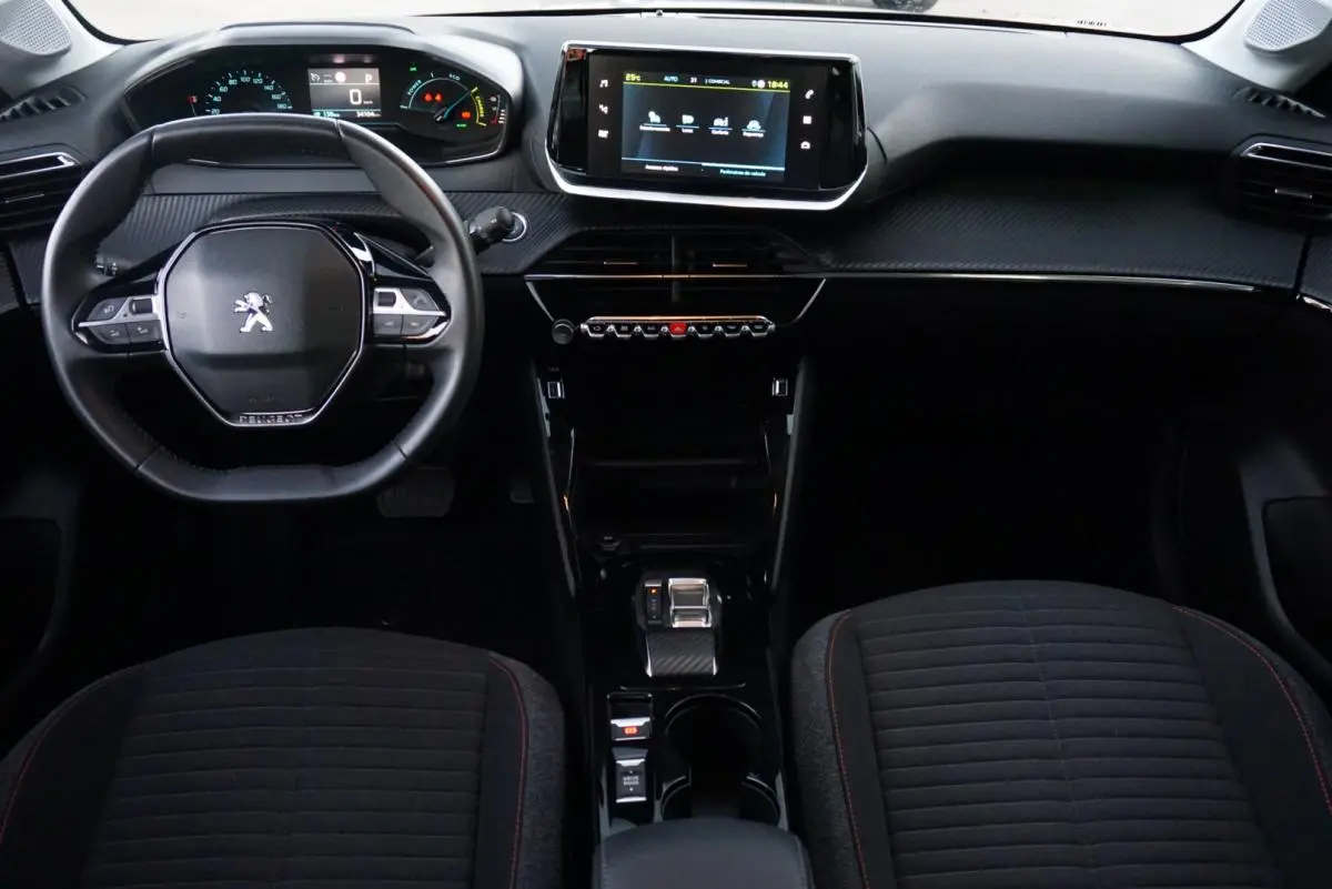 Peugeot e-208 50 kWh Active Pack 5