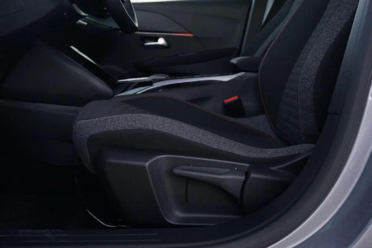 Peugeot e-208 50 kWh Active Pack 20