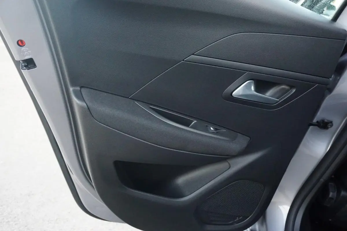 Peugeot e-208 50 kWh Active Pack 37