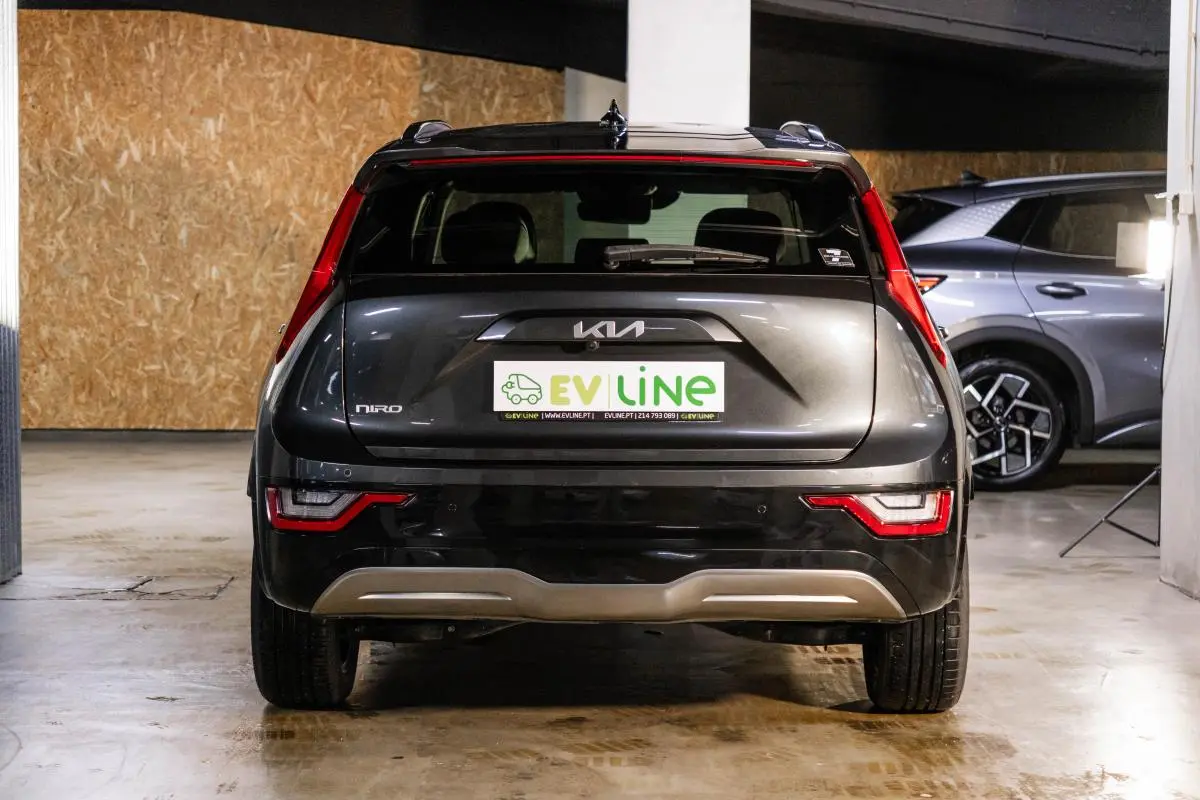 Kia Niro EV 64kWh Tech X 6