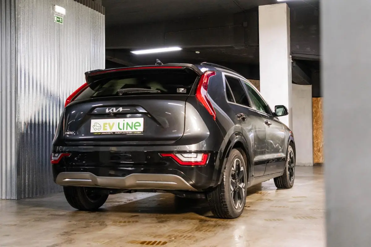 Kia Niro EV 64kWh Tech X 10