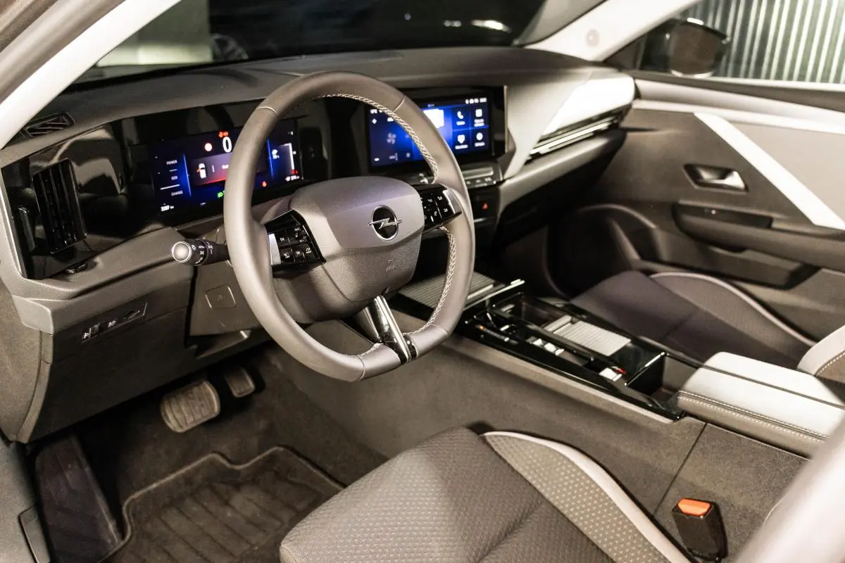 Opel Astra Sports Tourer 54 kWh Edition 14