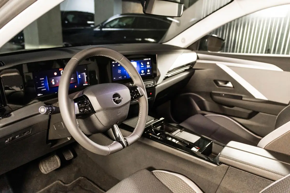 Opel Astra Sports Tourer 54 kWh Edition 15