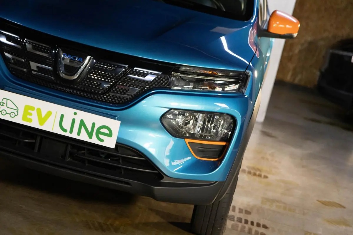 Dacia Spring Comfort 13