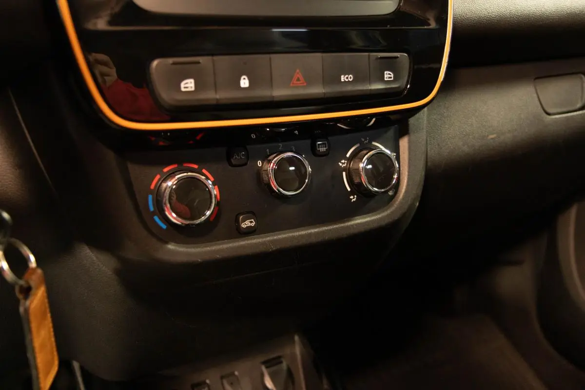 Dacia Spring Comfort 33