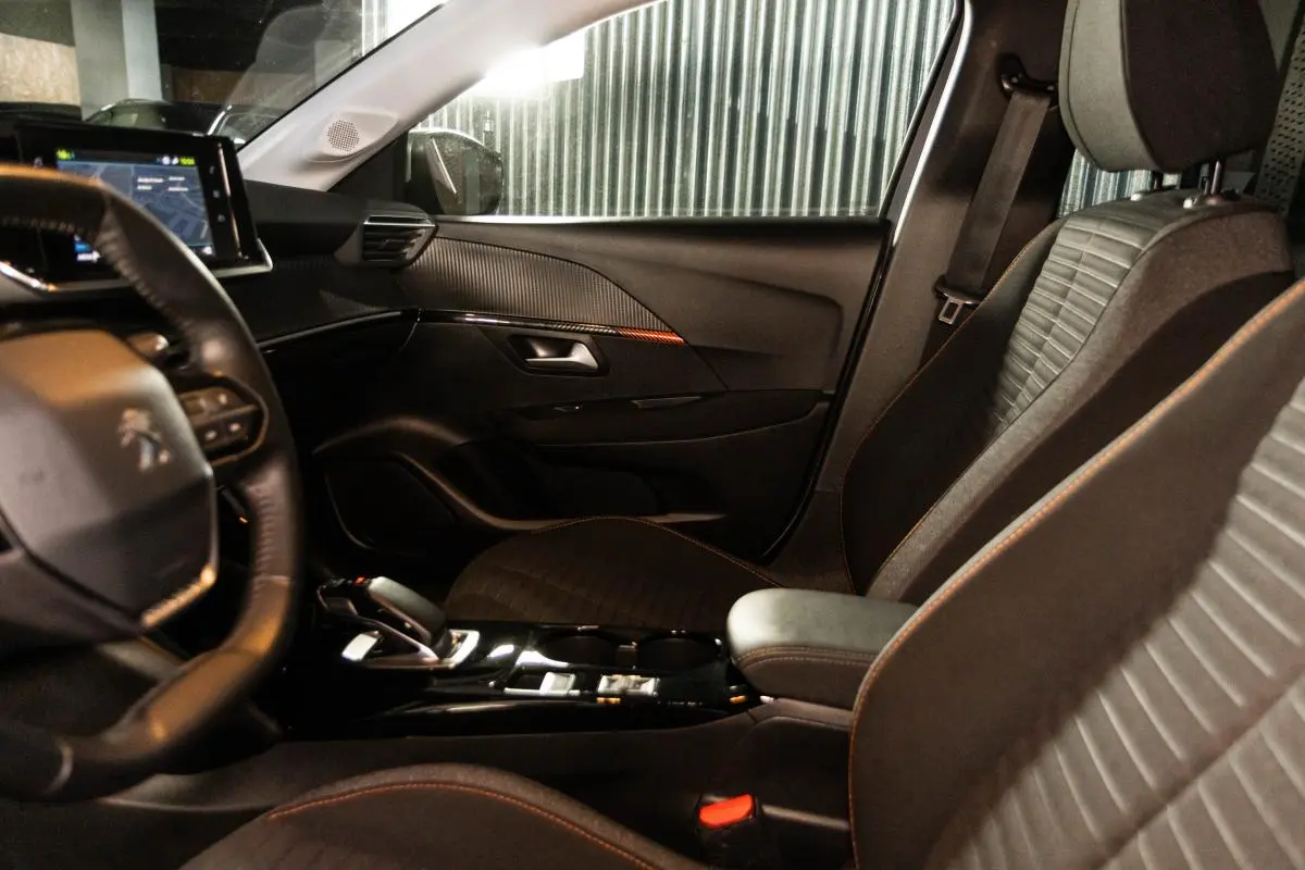 Peugeot e-208 50 kWh Active Active Business 33