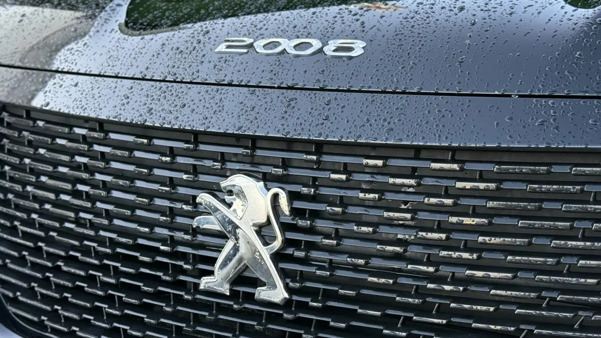 Peugeot e-2008 50 kWh Allure Pack 6